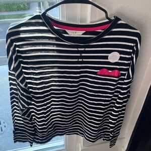 Black and white stripes tee